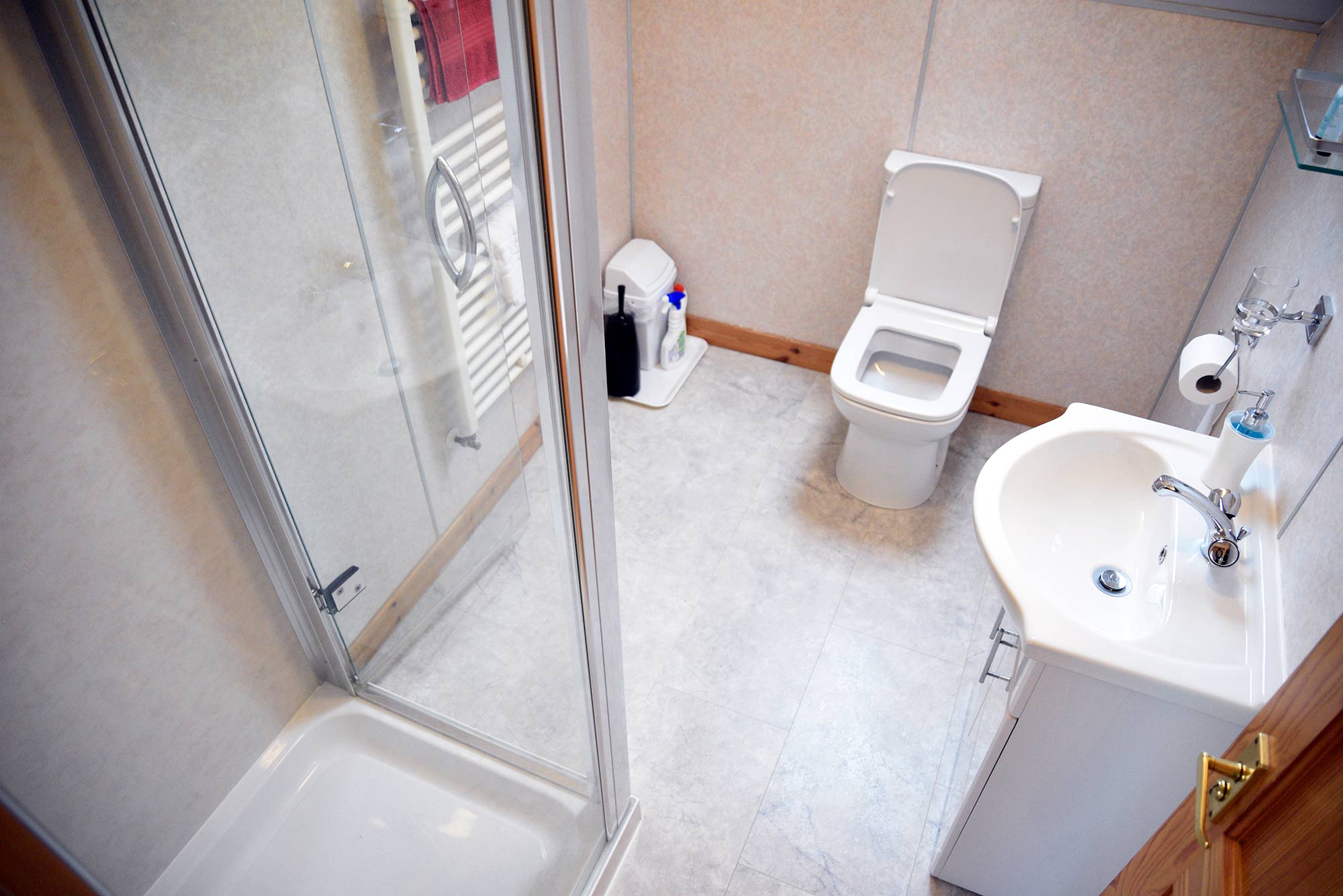 Double bathroom accommodation